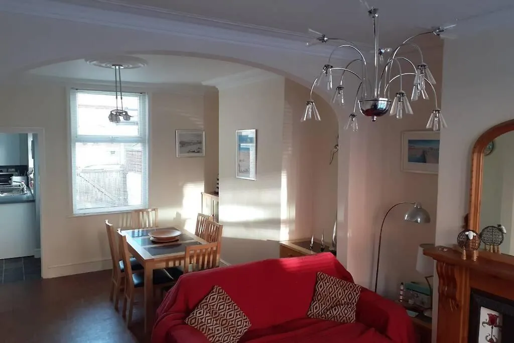 Seaside Home From Home 4Bedroom Sleeps 8 Bridlington